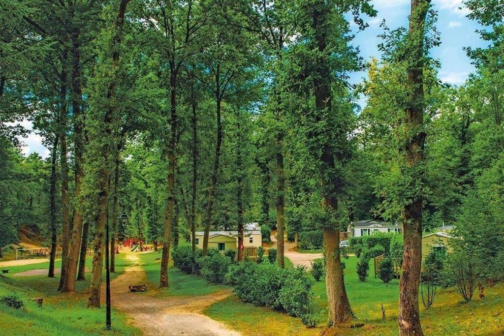 Mobil-Home Au Parc Des Roches Saint-Chéron Kültér fotó